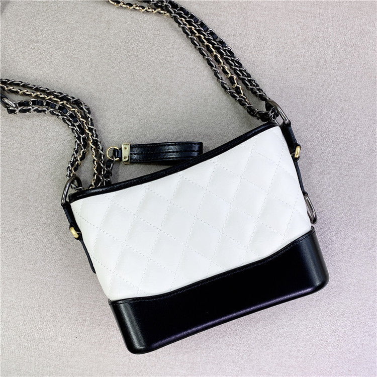 Women's Leather Classic Style Rhombus Chain Stray Bags