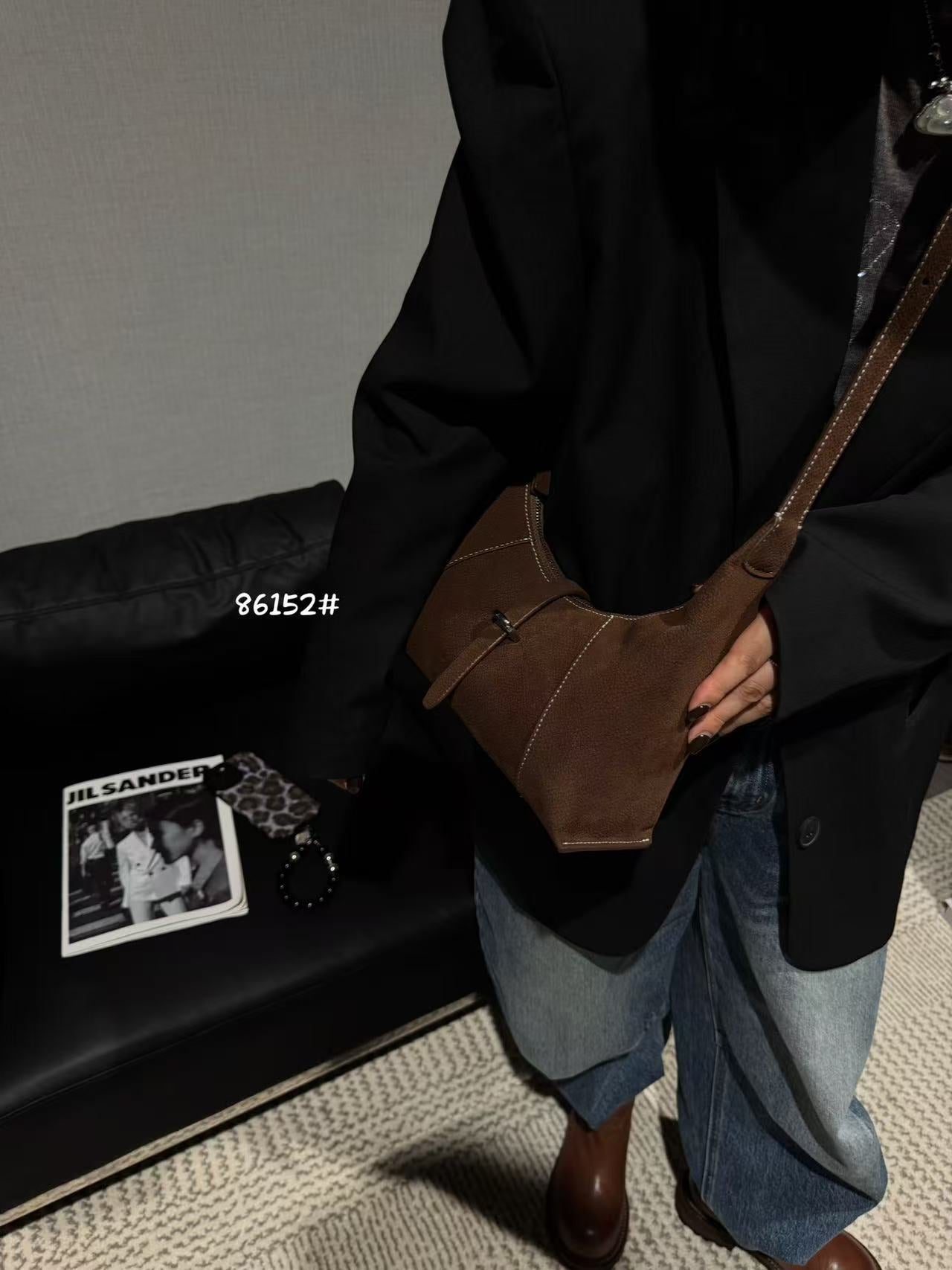 Women's Design Genuine Leather Suede Baguette Fashion Crossbody Bags