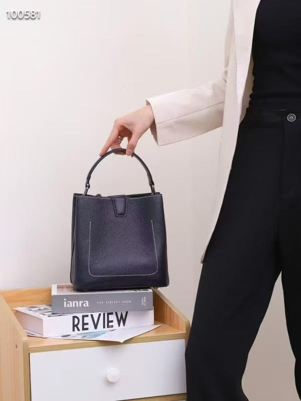 Women's Layer Cowhide Live Broadcast Fashionable Stylish Shoulder Bags