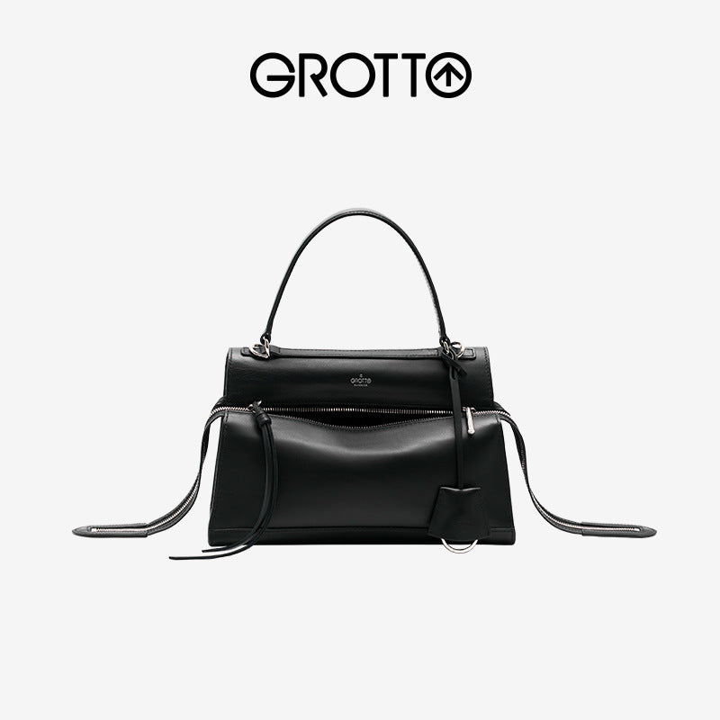 New Classy Series Size Medium Simple Shoulder Bags