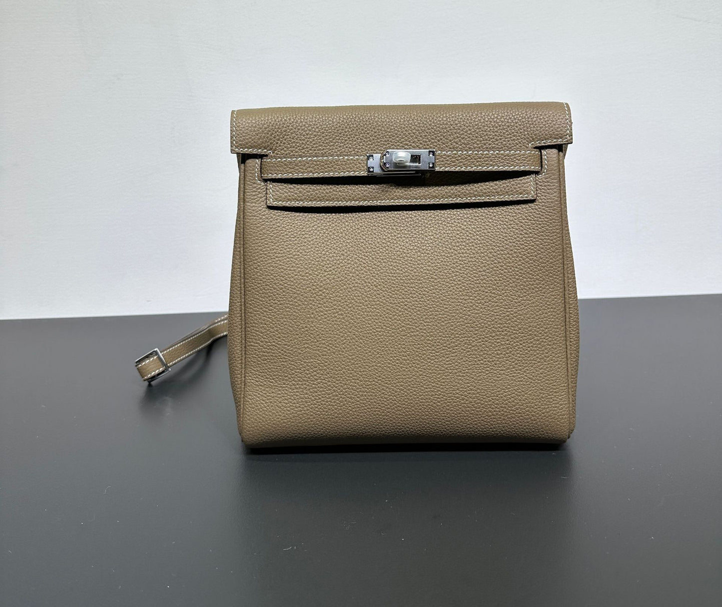 Women's Retro High-grade Kelly Genuine Leather Backpacks