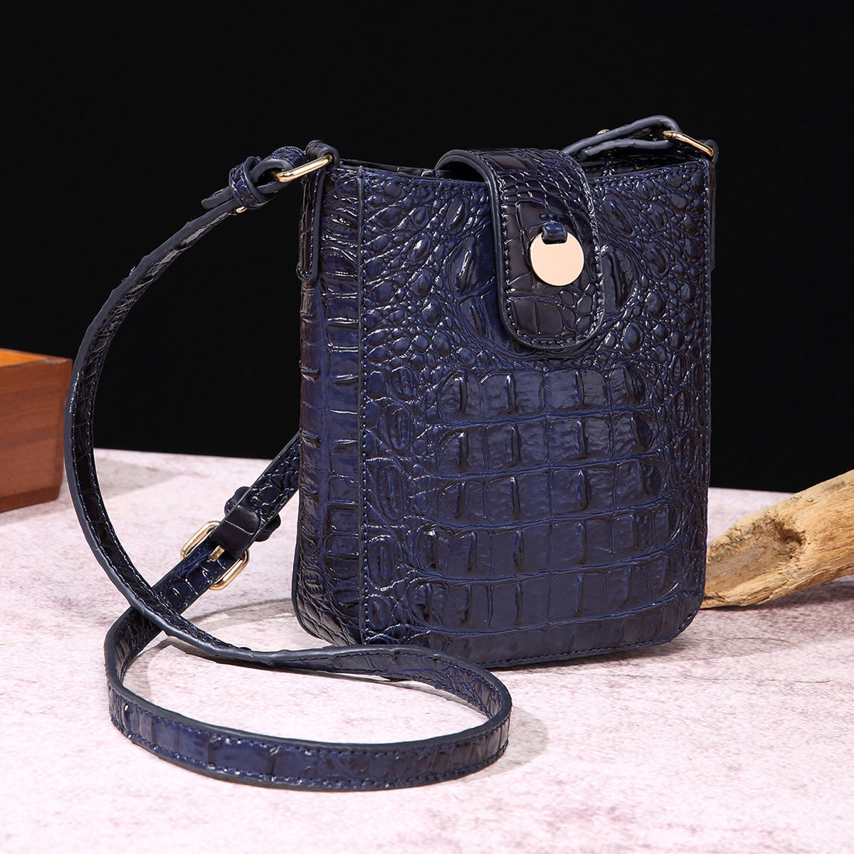 Vintage Cell Clutch Brahmin Crocodile Pattern Crossbody Bags