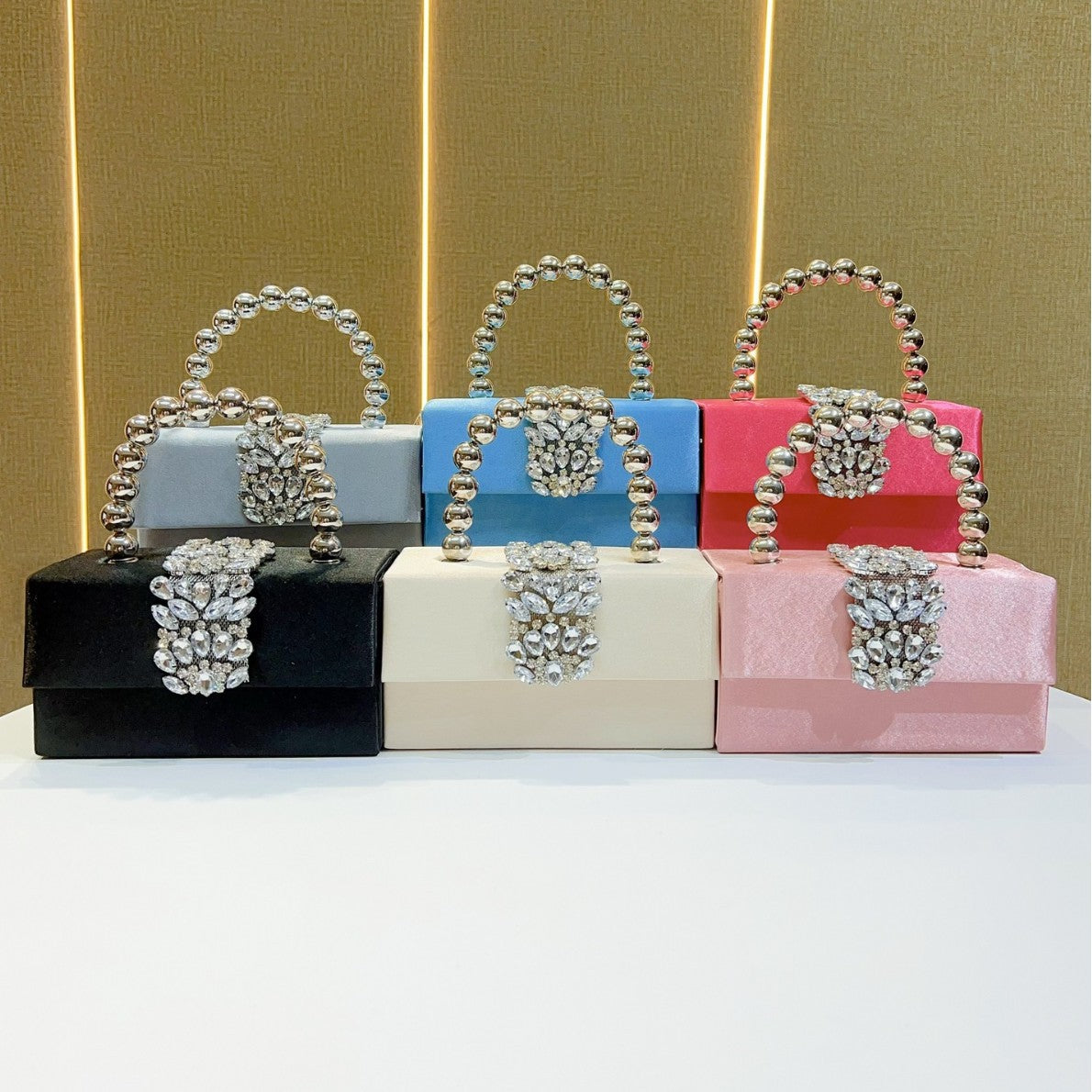Women's Shiny Rhinestone Banquet Silk Satin Pearl Handbags