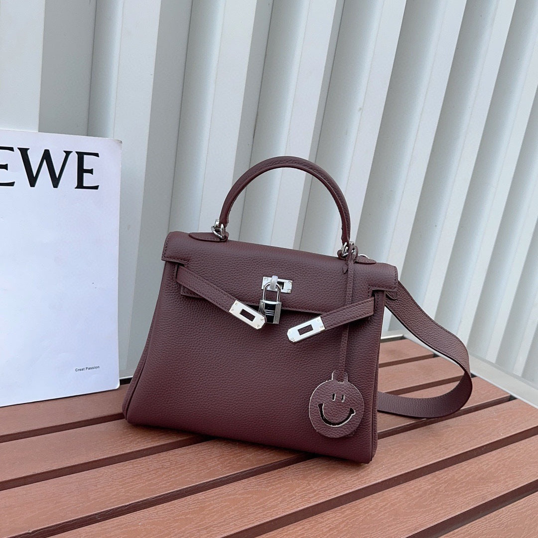 Cowhide Second Generation Kelly Lychee Pattern Handbags