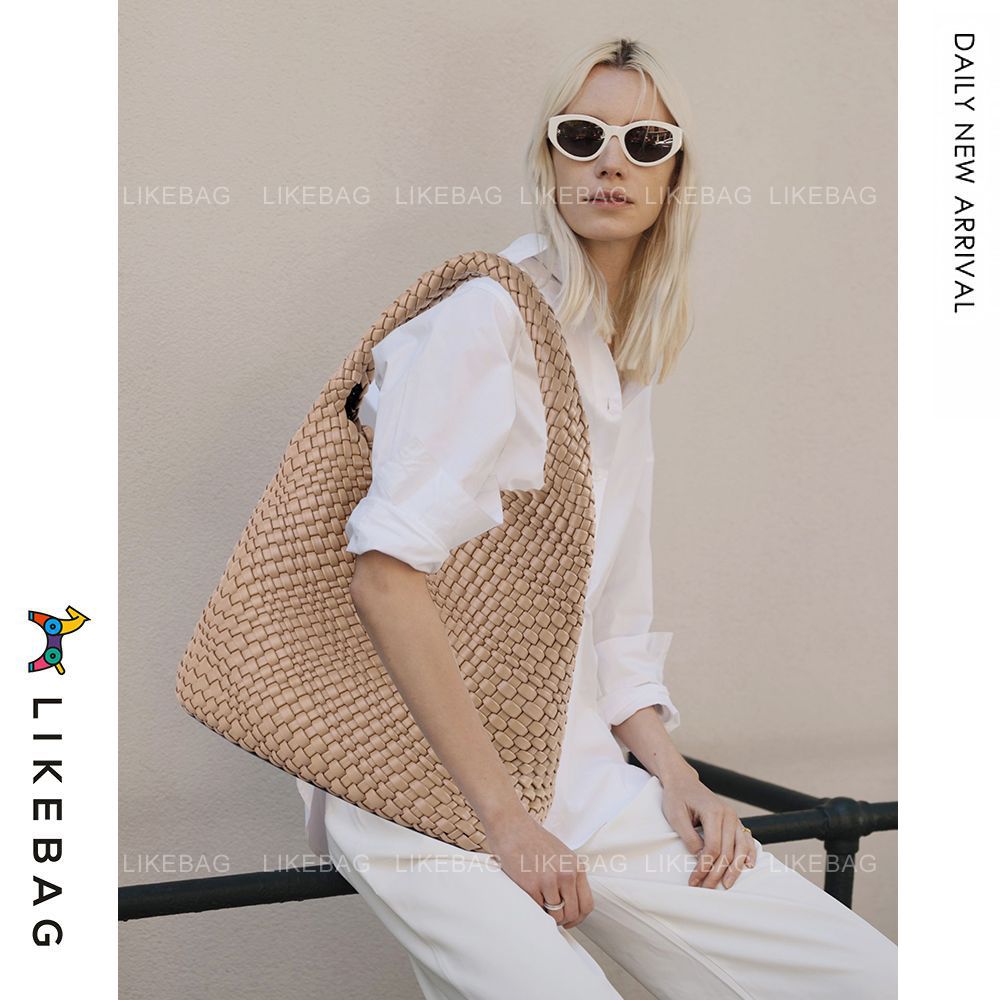 Business Commute Large Capacity Hand-woven Female Shoulder Bags