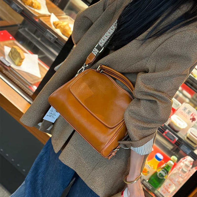 Women's Cowhide Leather Versatile Large Capacity Pillow Shoulder Bags