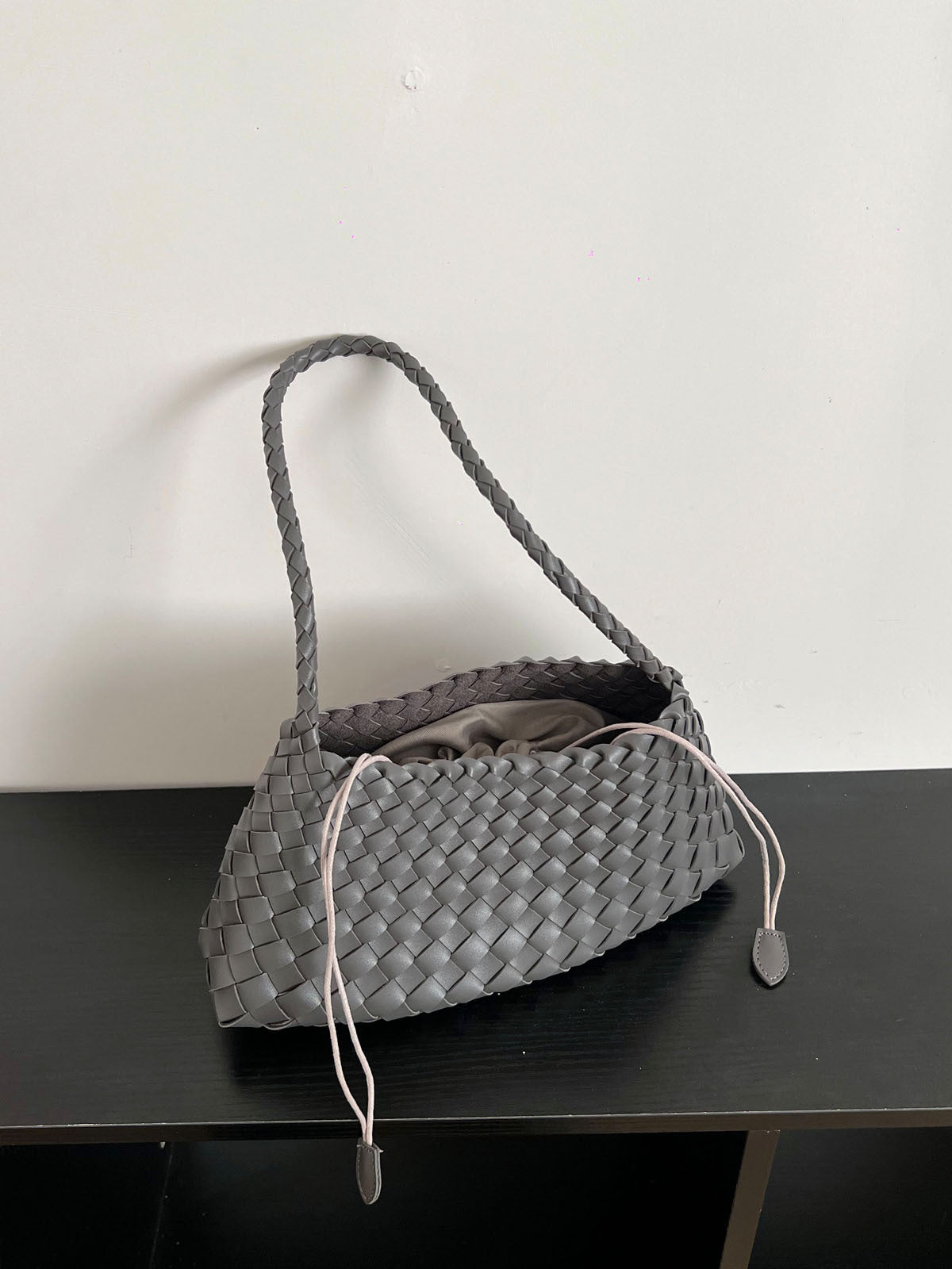 Women's Woven Underarm High-grade Versatile Retro Portable Shoulder Bags