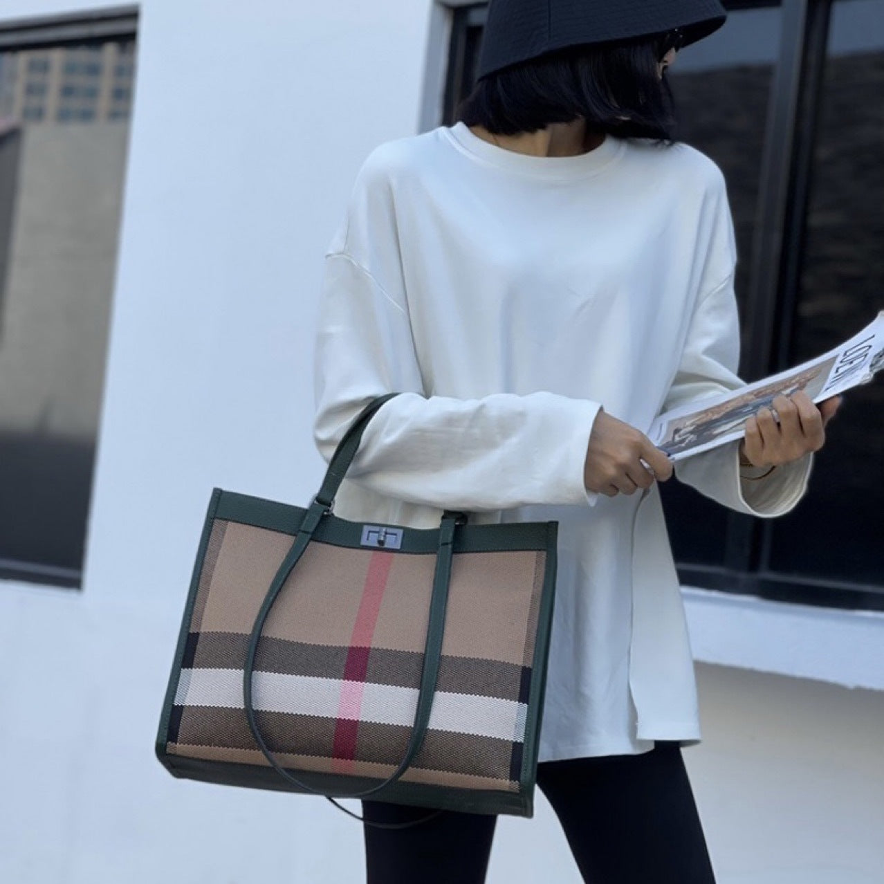 Women's Fashionable Genuine Leather Plaid Cowhide Big Shoulder Bags