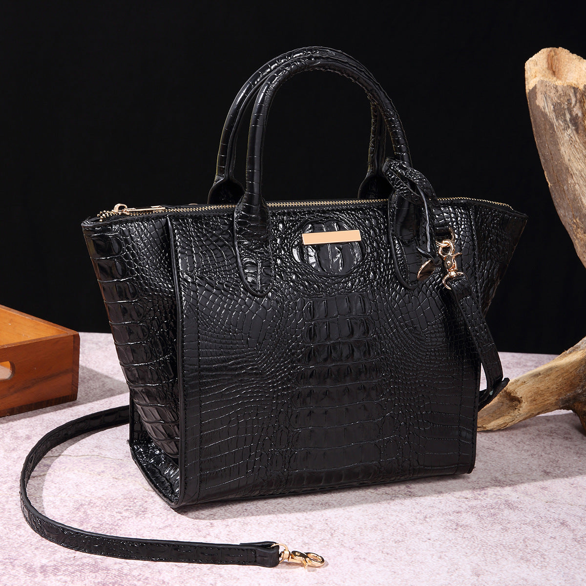 Classy Women's Crocodile Pattern Large Capacity Handbags