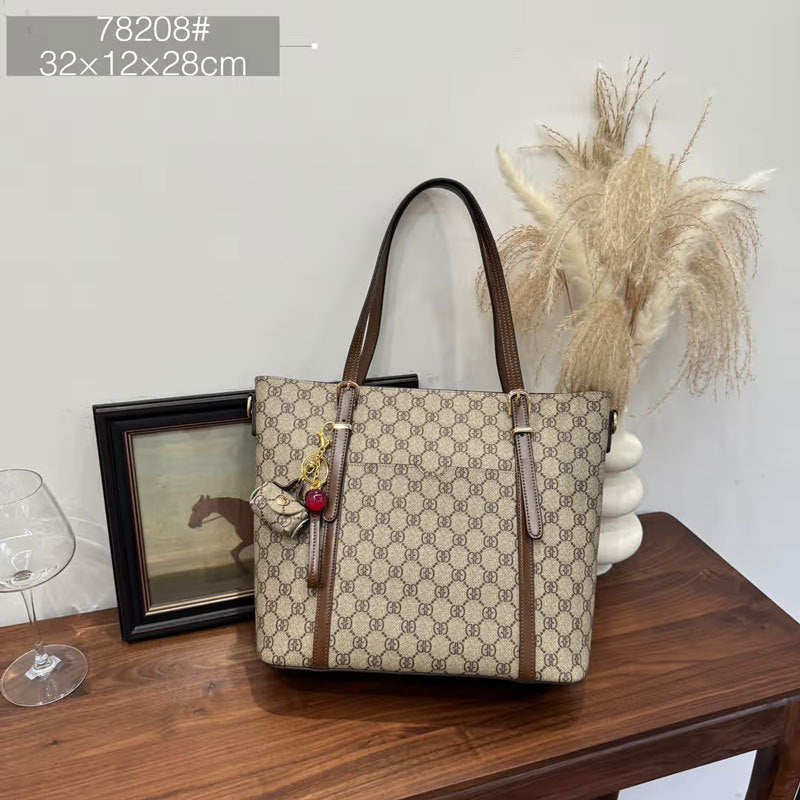 Women's Fashion Series Large Capacity Difference Saddle Shoulder Bags