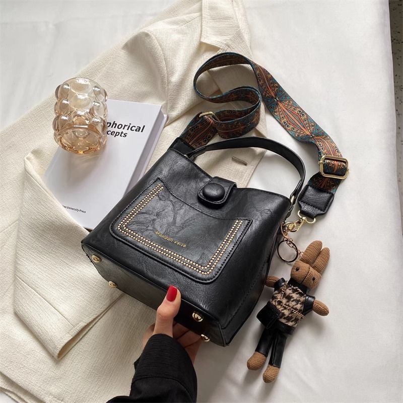 Women's Genuine Leather Retro Niche Light Crossbody Bags