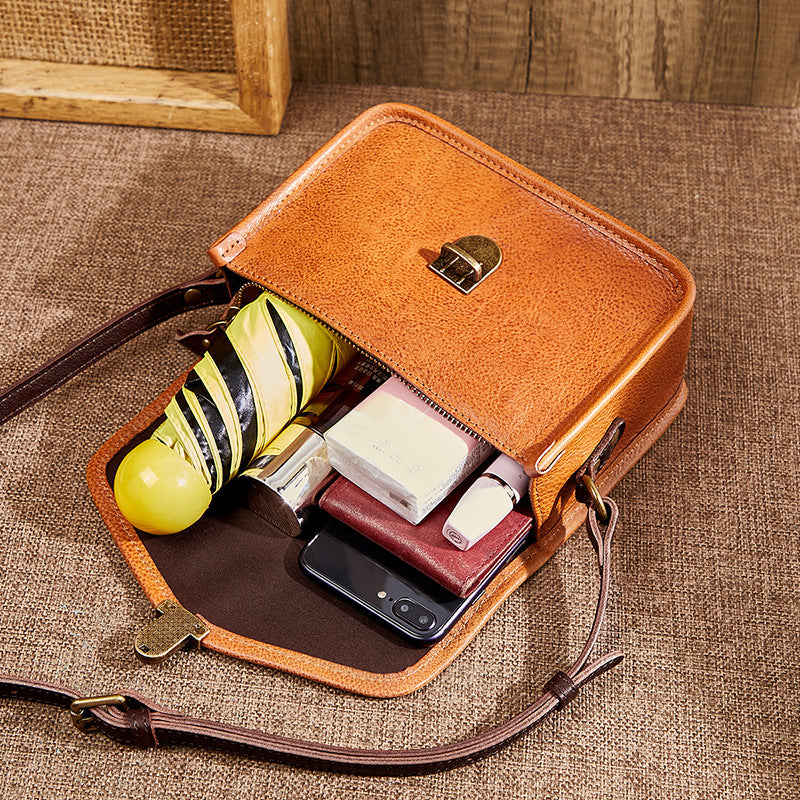 Women's Vegetable Tanning Leather Retro Envelope Genuine Crossbody Bags