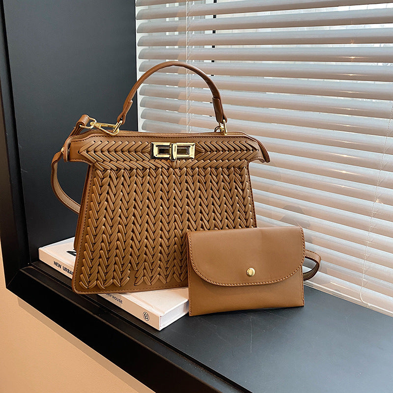 Women's Fashion Woven High-grade Large Capacity Creative Handbags