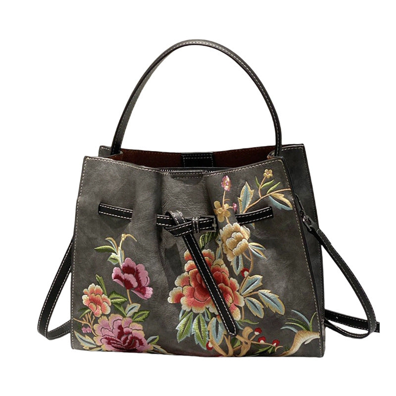 Women's Retro Chinese Style Embroidery With Fashionable Handbags