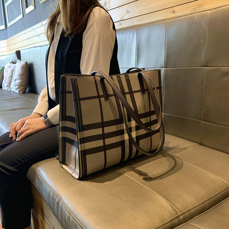 Women's Light Luxury Plaid Portable Contrast Color Letter Handbags