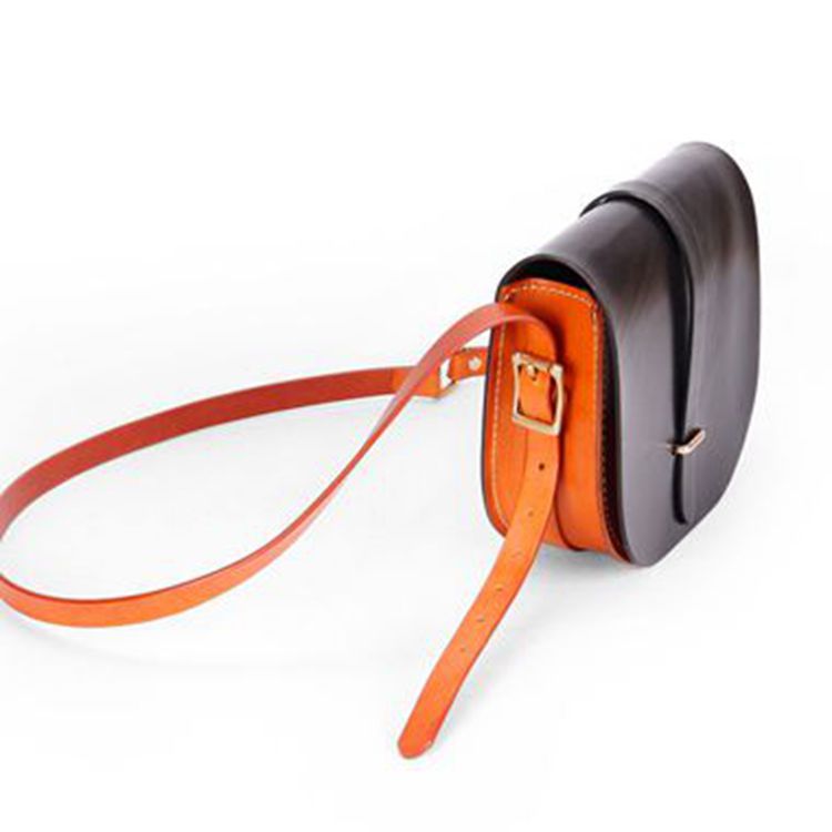 Women's Batch Retro Saddle Genuine Leather Fashion Crossbody Bags