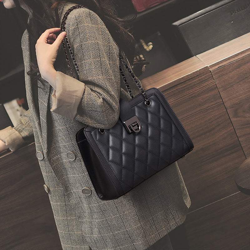 Women's Underarm Genuine Leather High-grade Summer Chain Shoulder Bags