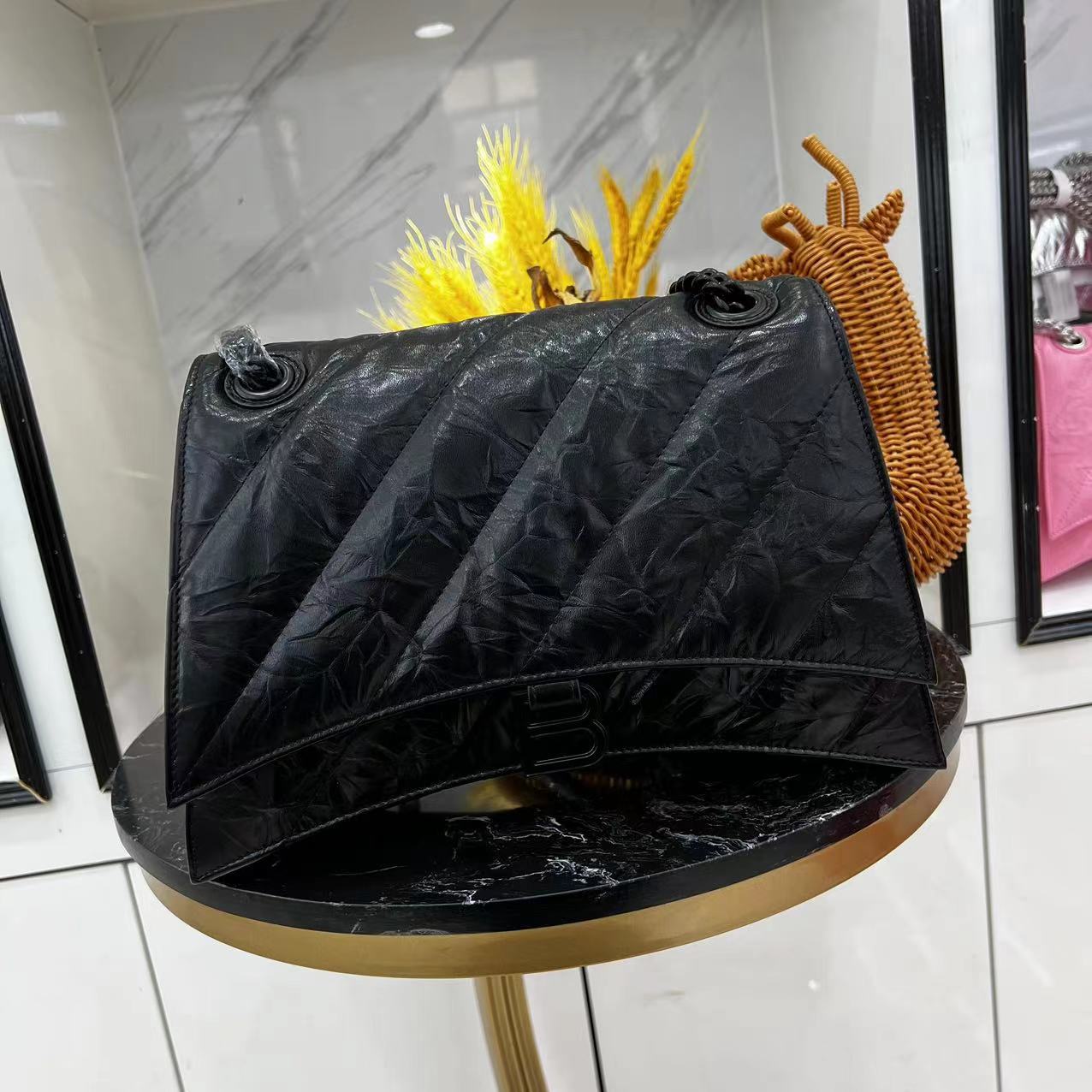 Sales Volume Leather Embroidered Hourglass Embossed Bags