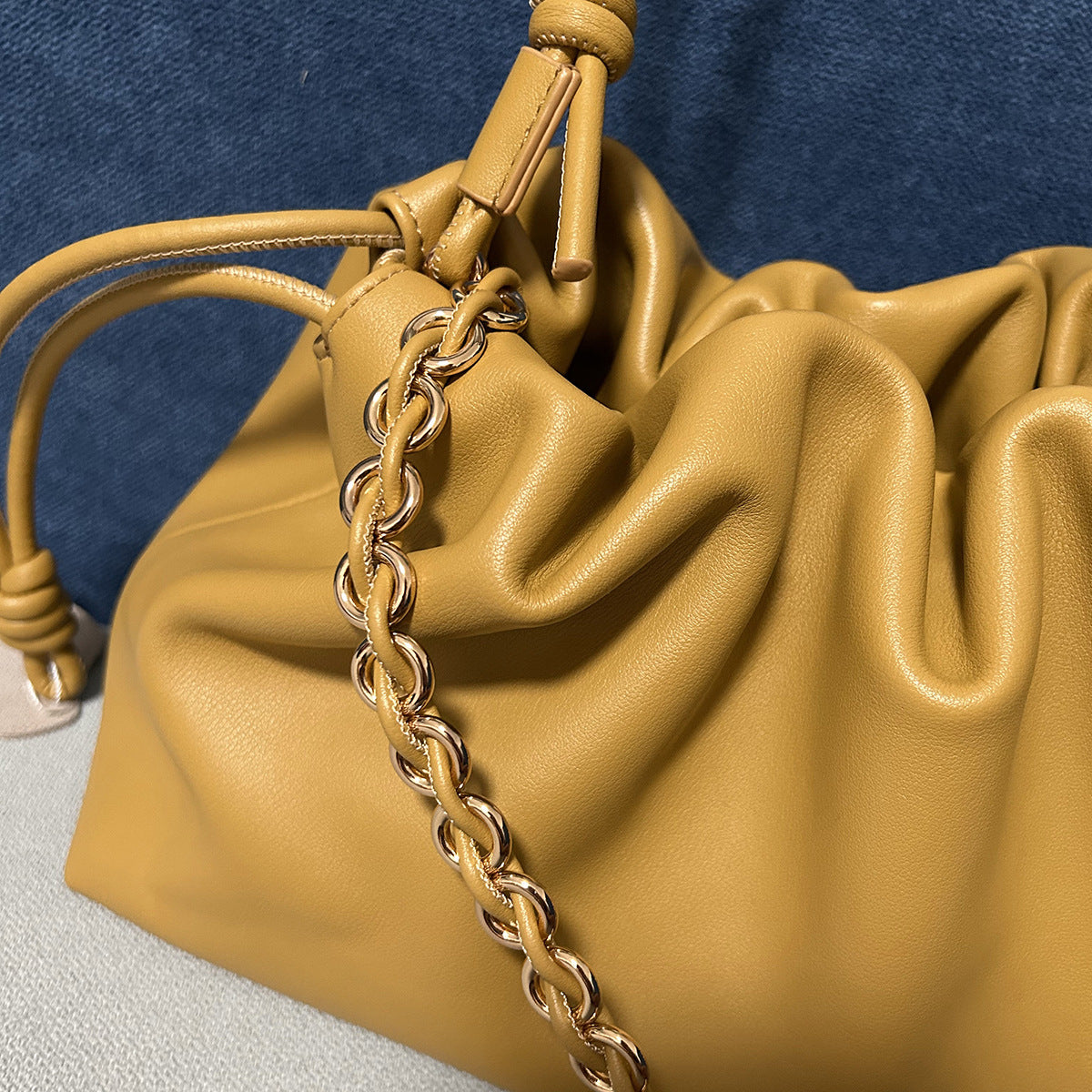 Women's Drawstring Lucky Genuine Leather Exquisite Hand Bags