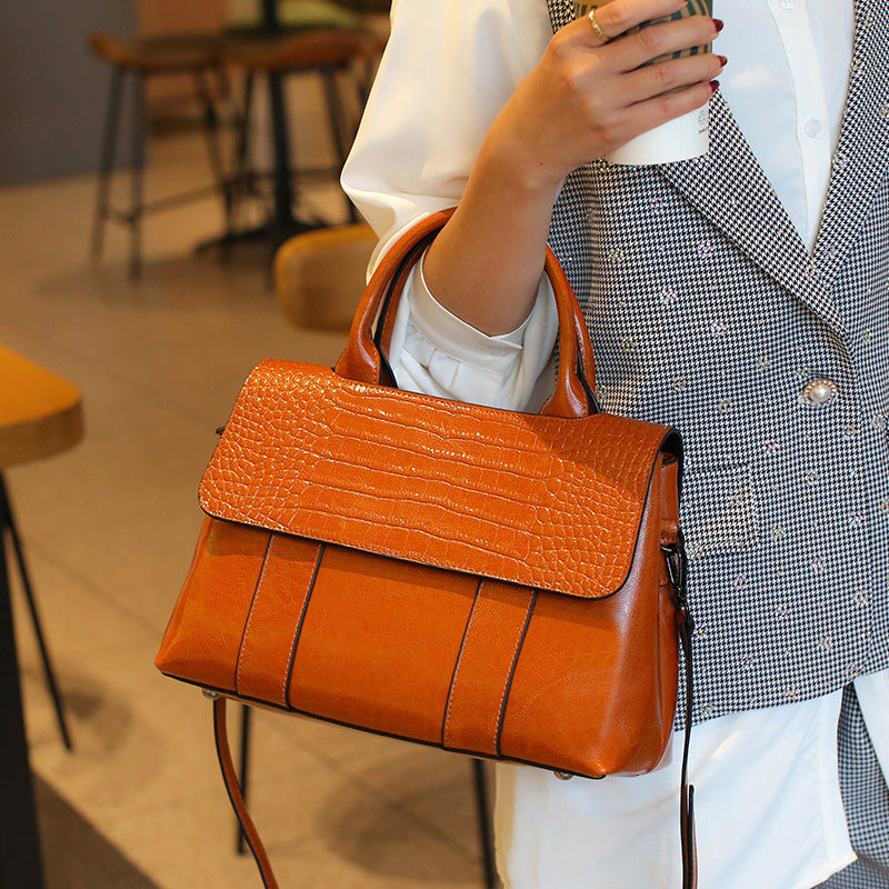 Women's Retro Fashion Large Capacity Genuine Leather Crossbody Bags