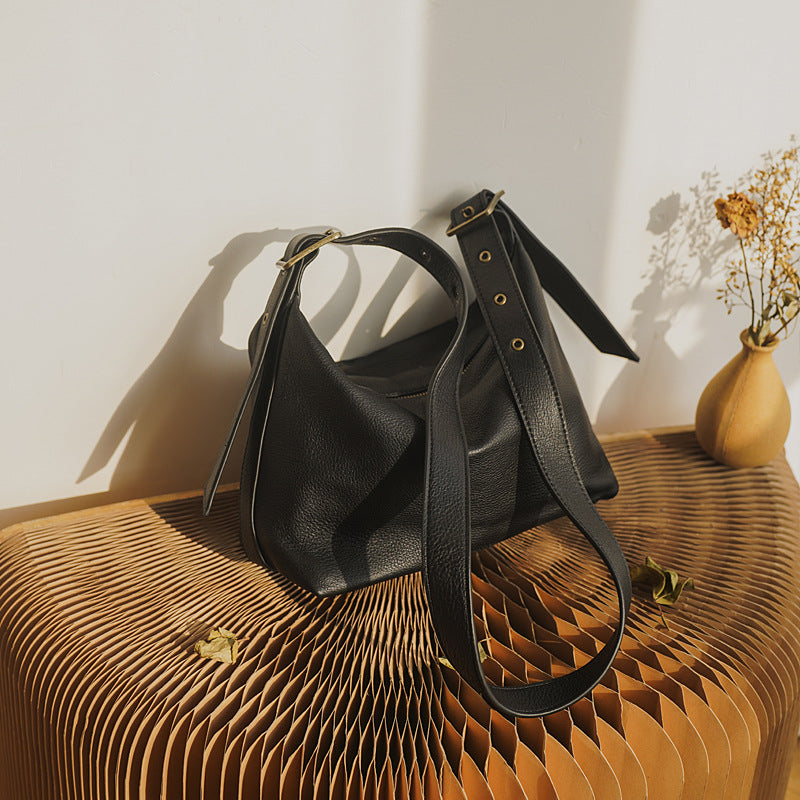 Women's Vintage First Layer Cowhide Zip Soft Shoulder Bags
