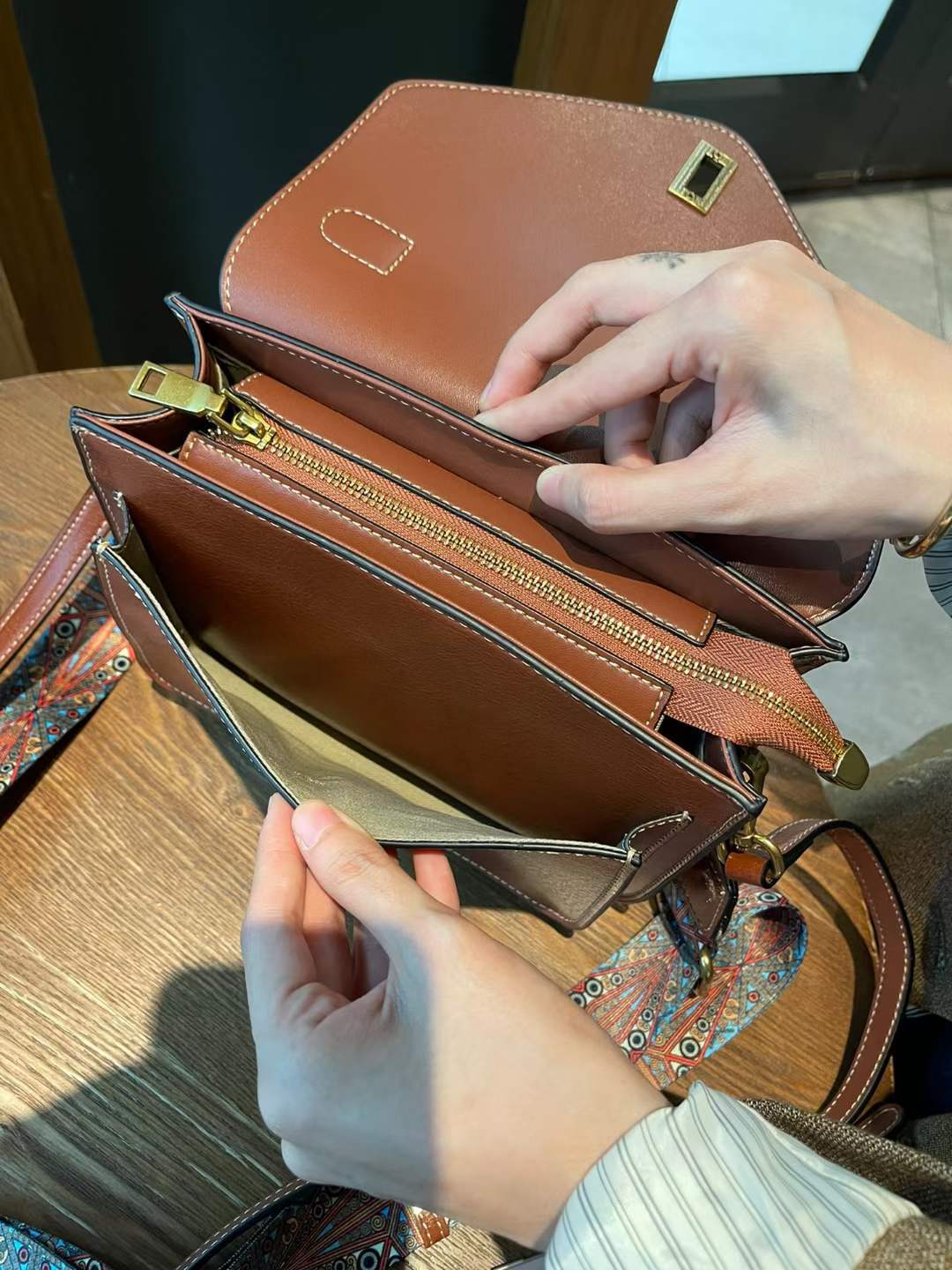 Women's Retro Envelope Mini Cowhide Fashion Handbags