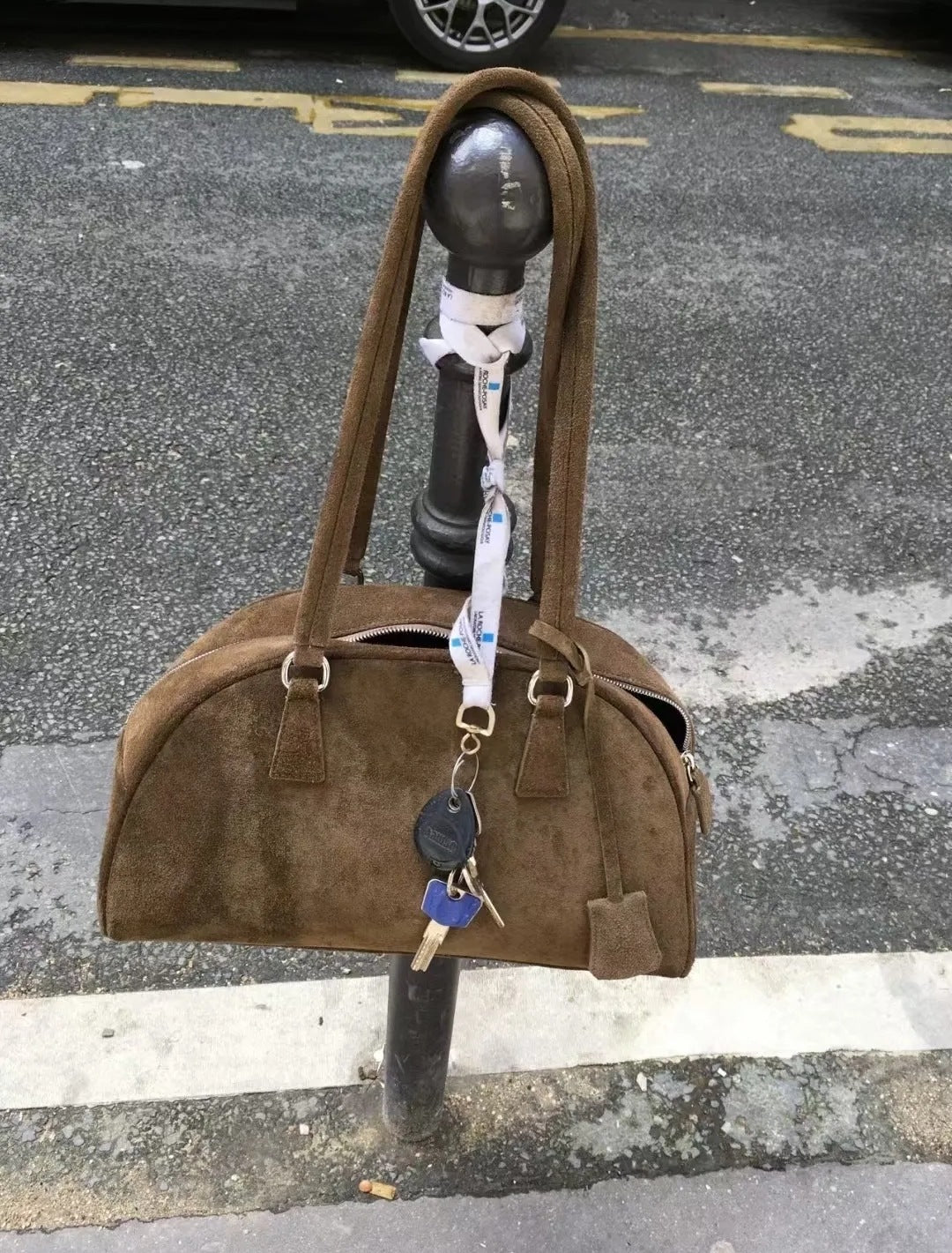 Women's Niche Frosted Cowhide Bowling Pillow Handbags