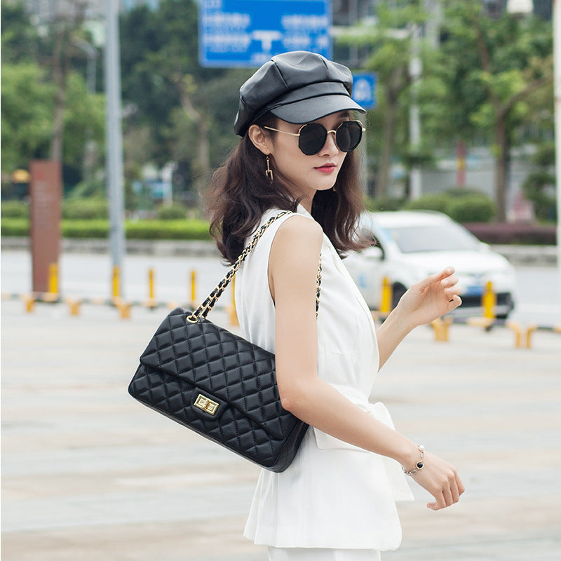 Women's Sheepskin Large Capacity Chain Single Portable Classic Style Bags