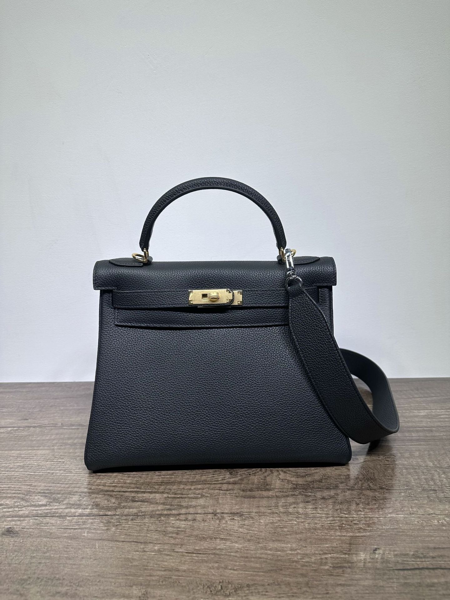 Women's Wide Strap Kelly Calfskin Portable Leather Crossbody Bags
