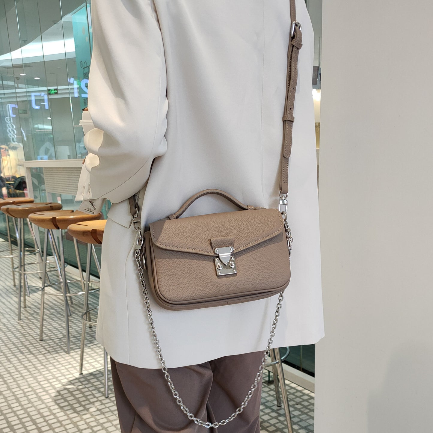 Chain Fashion Commuter High-grade First Layer Handbags