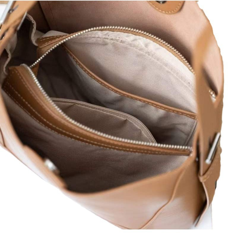 Women's Wind Trendy Cowhide Commuter Large Capacity Shoulder Bags