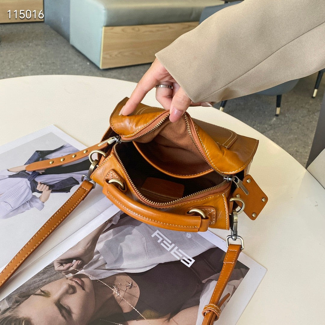 Women's Pillow Trendy Cylinder Rivet Fashion Pouch Shoulder Bags