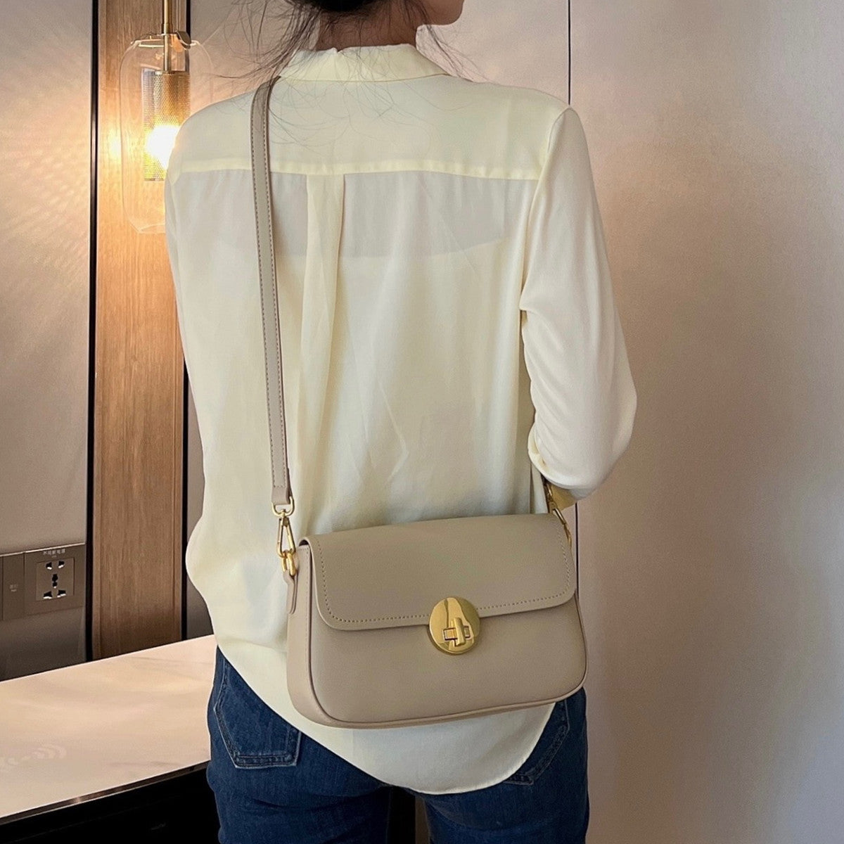 Women's Glamorous High-grade Spring Underarm Cowhide Shoulder Bags