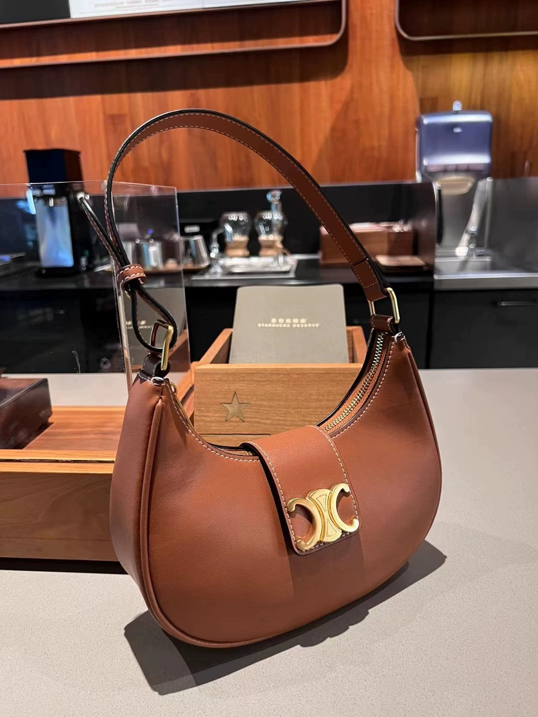 Women's Genuine Leather Underarm Retro Fashion Saddle Bags