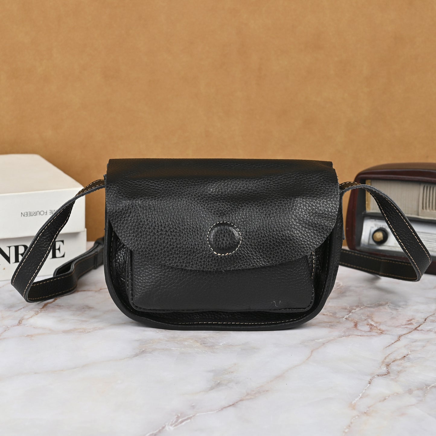 Women's & Men's & Retro First Layer Cattlehide Leather Shoulder Bags