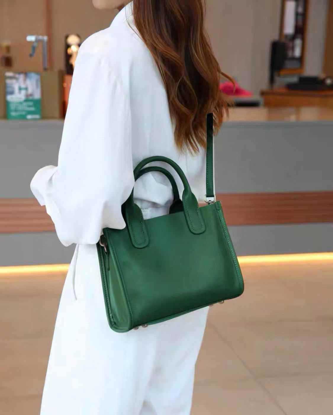 Women's Layer Cowhide Autumn Fashion High Sense Handbags