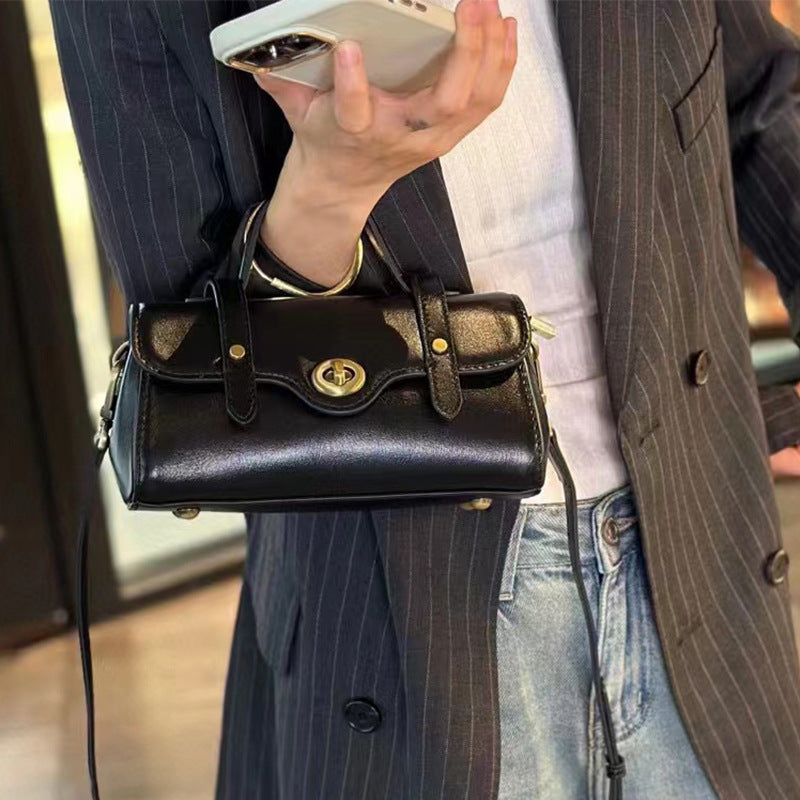 Women's Tanned Leather Cowhide Cambridge Fashion Vintage Crossbody Bags