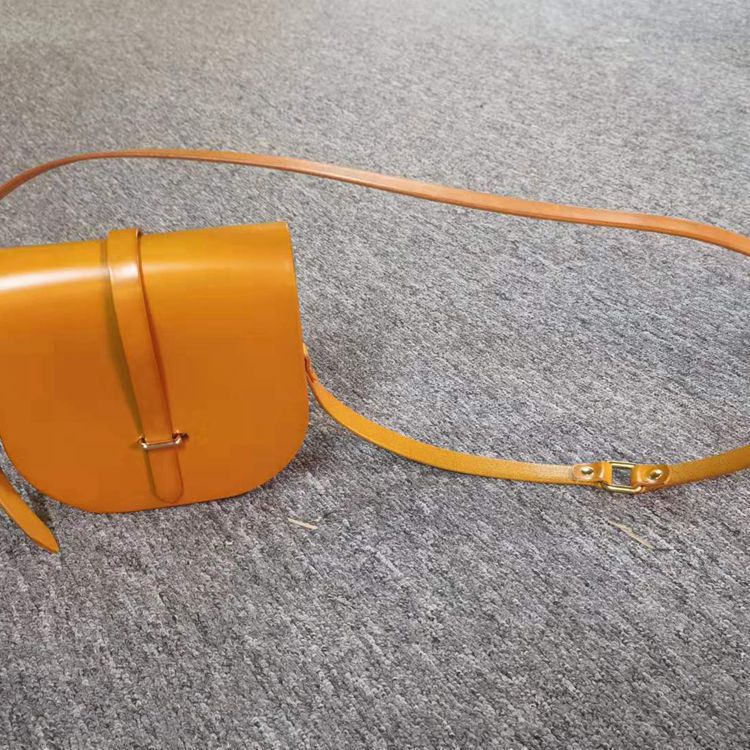 Women's Batch Retro Saddle Genuine Leather Fashion Crossbody Bags