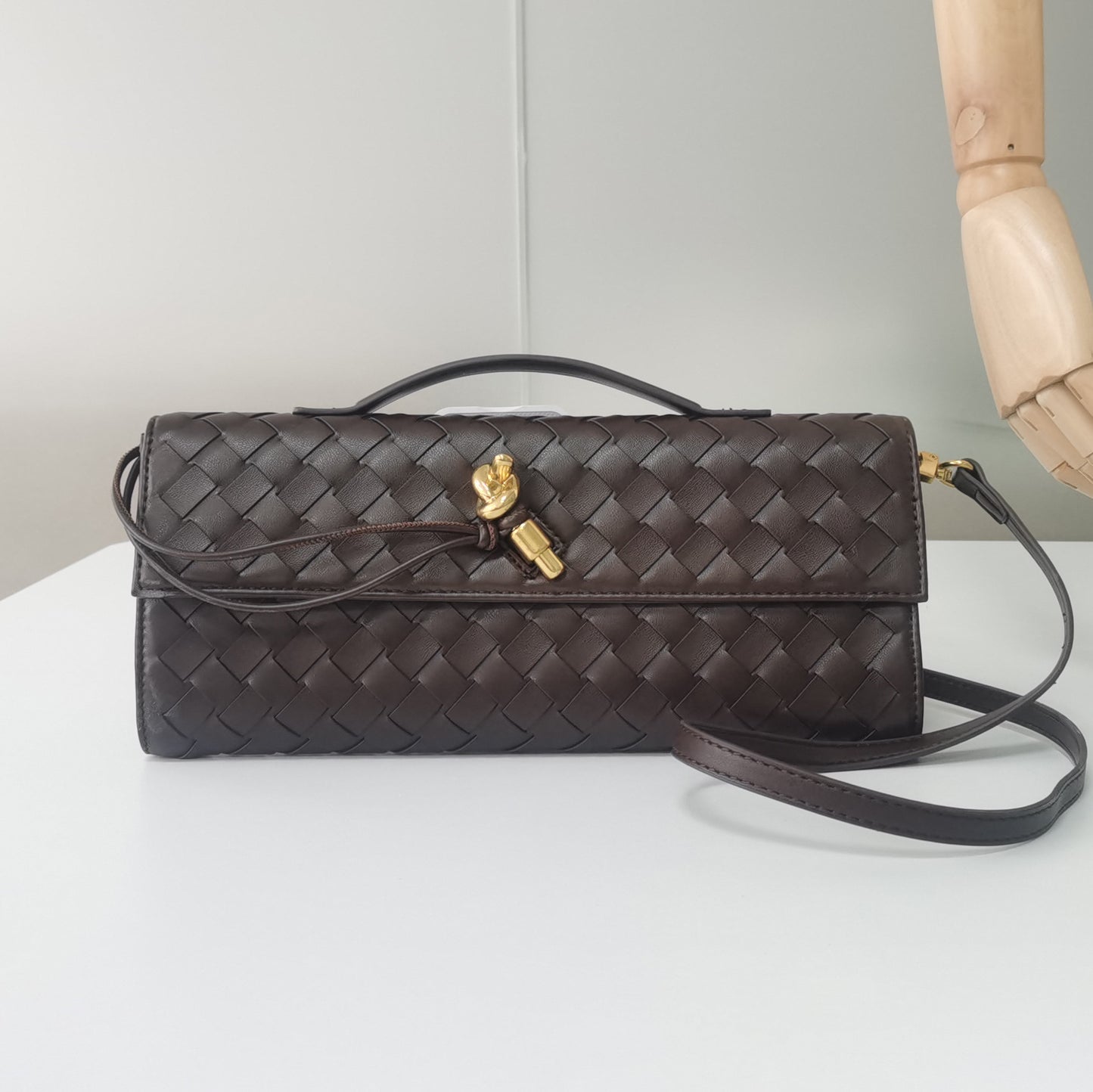 Women's Popular Niche Woven Baguette Fashion Horizontal Handbags