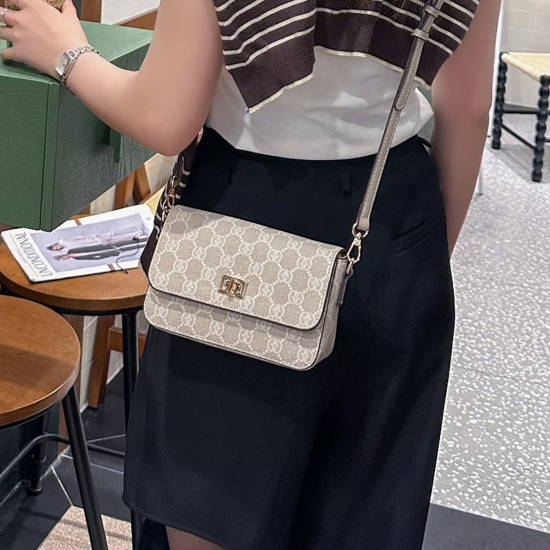 Women's Fashion Series Large Capacity Difference Saddle Shoulder Bags