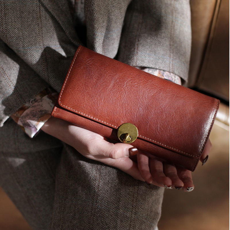 Women's Long Thin First Layer Cowhide Simple Lock