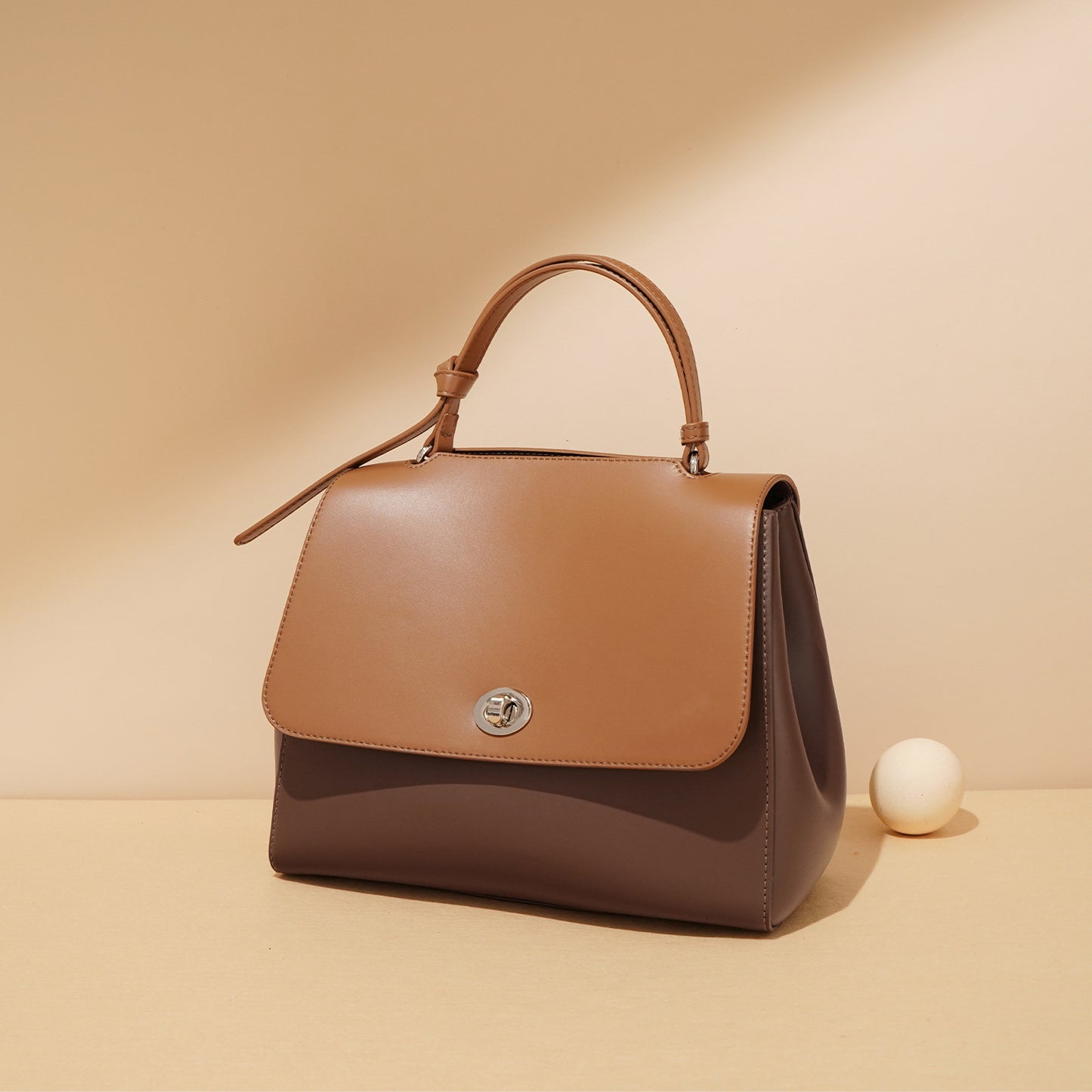 Women's Genuine Leather Fashionable Large Capacity Elegant Handbags
