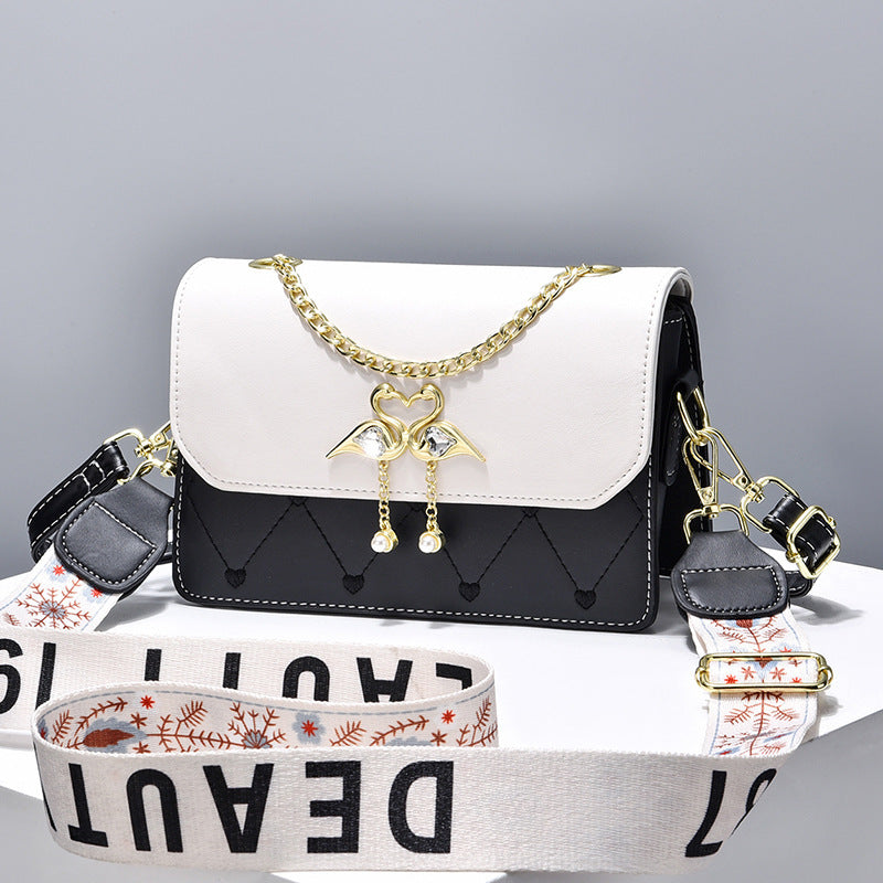 Women's Western Style Texture Embroidered Simple Chain Shoulder Bags