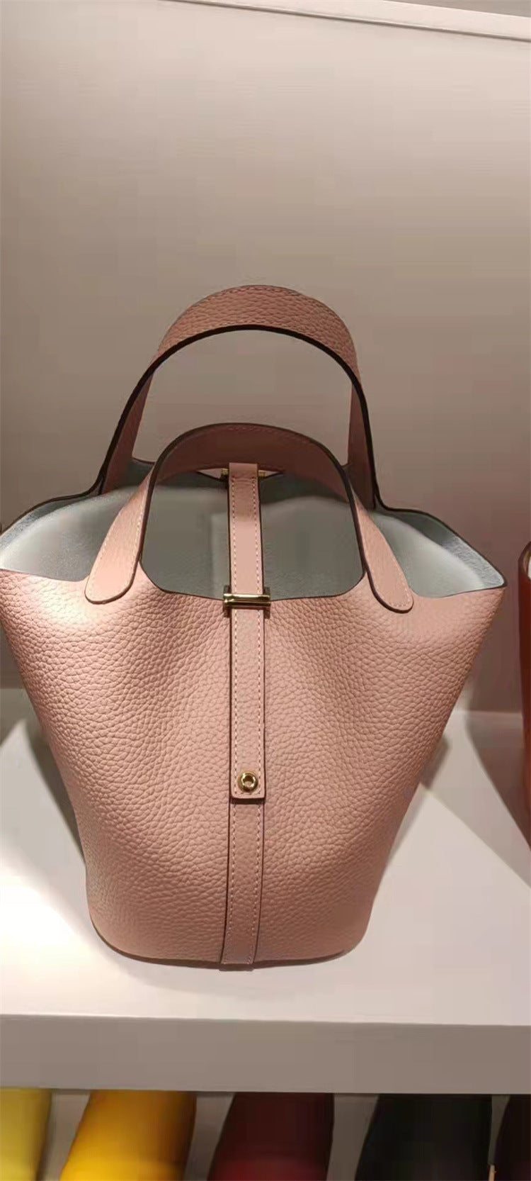 Vegetable Basket Layer Cowhide Lychee Pattern Handbags