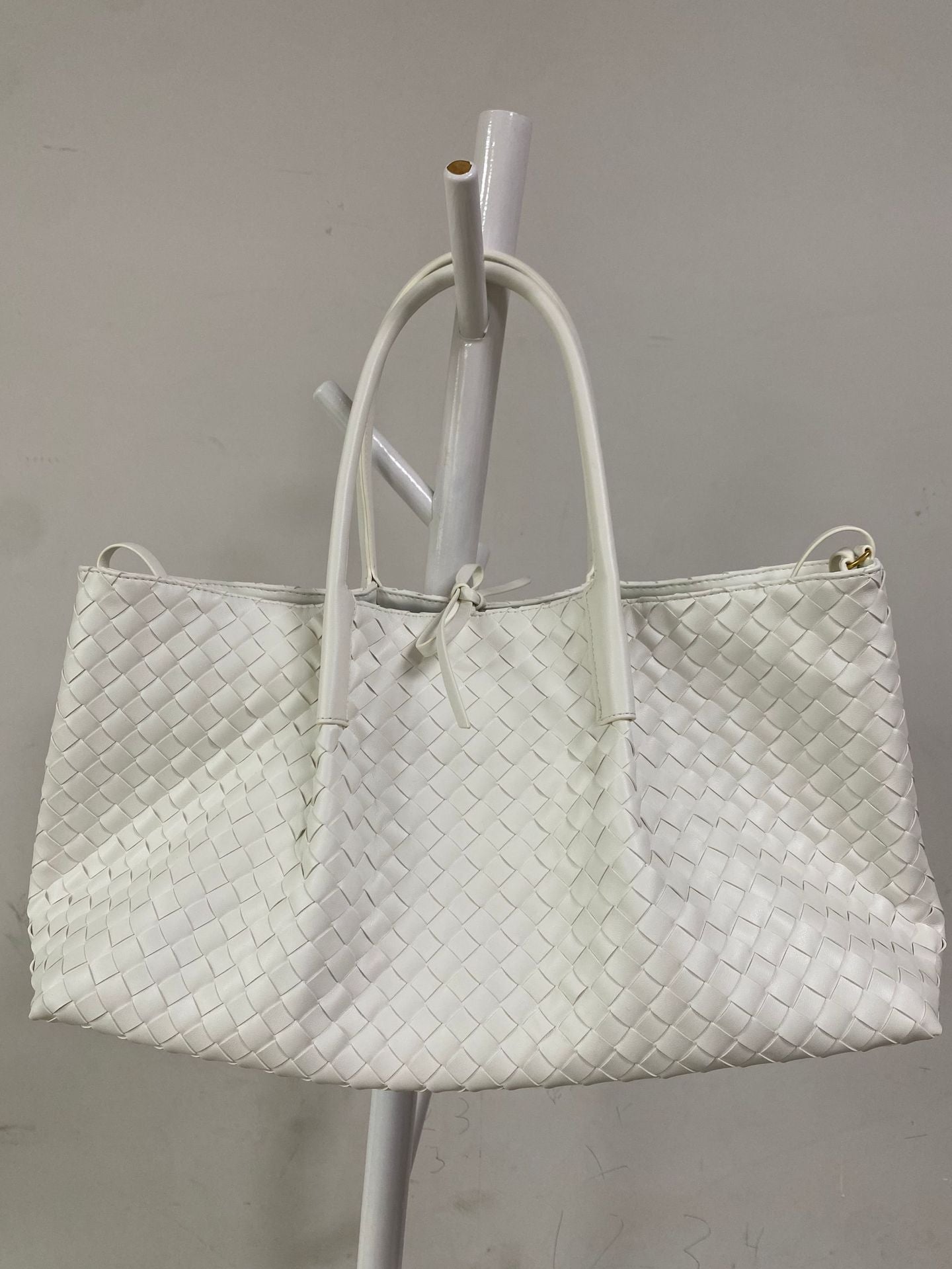 Fashion Hand-woven Commuter Versatile Large Capacity Tote Bags