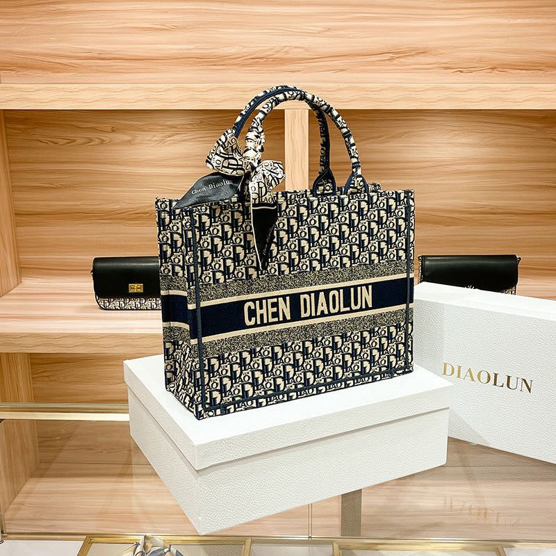 Women's Glamorous Large Capacity Embroidered Shopping Handbags