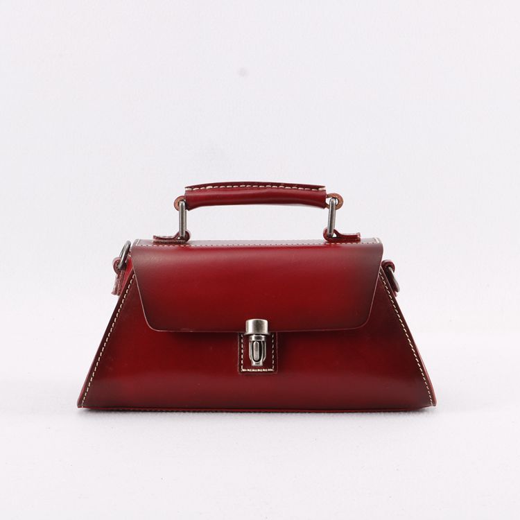 Women's Italian Retro Stylish Vegetable Tanned Leather Shoulder Bags