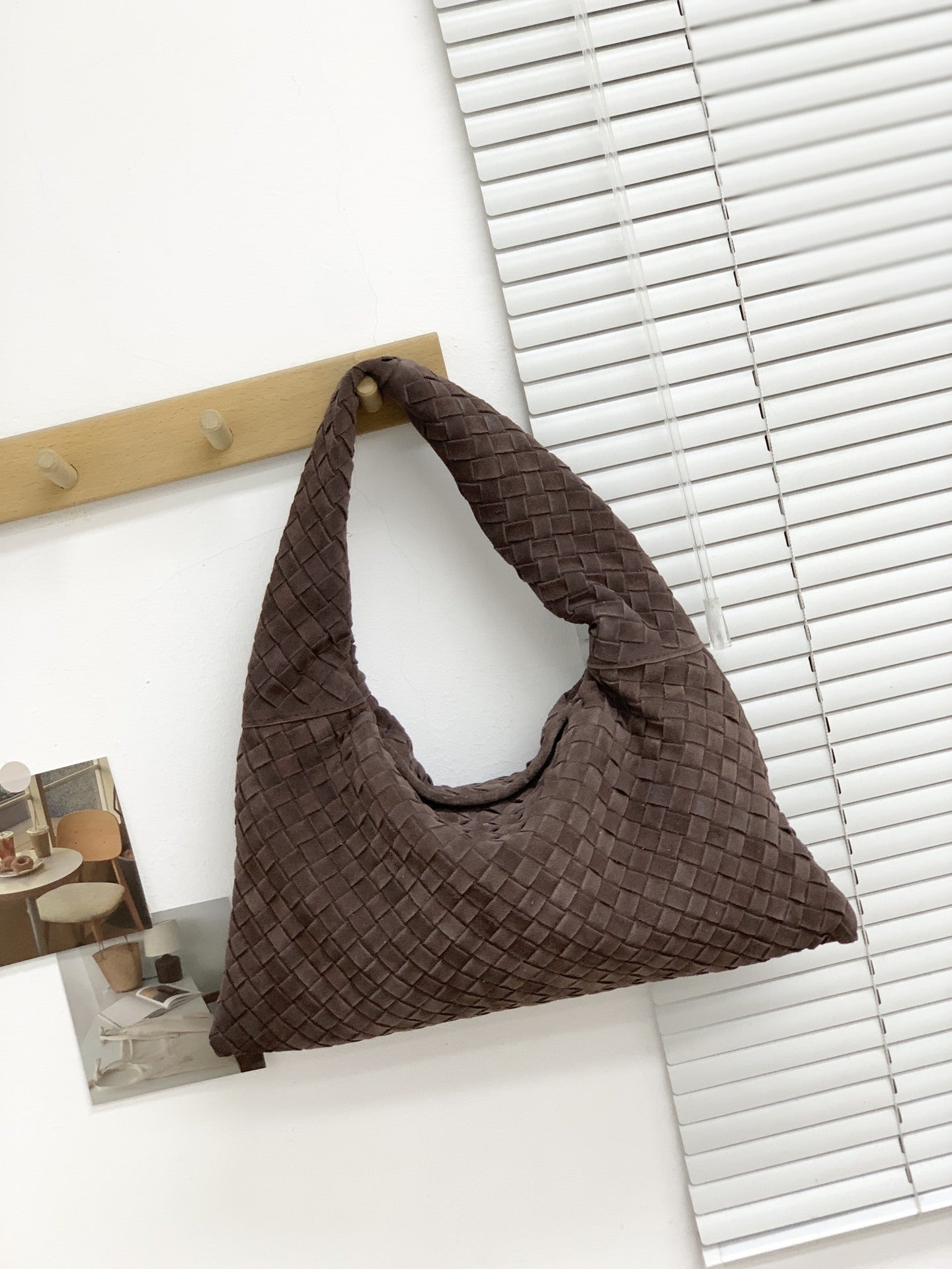 Women's French Style High Sense Woven Underarm Niche Shoulder Bags