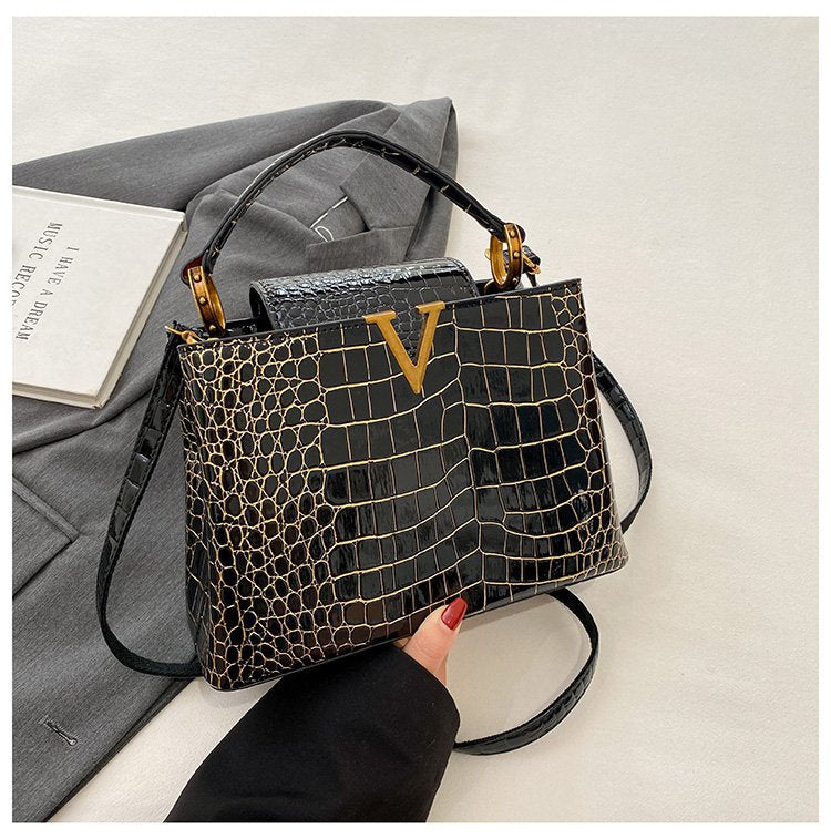Women's Diana Lychee Pattern V-shaped Golden Edge Shoulder Bags