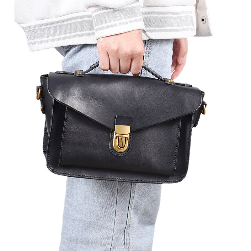 Women's Fashion Simple First Layer Twist Crossbody Bags